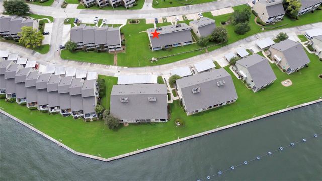 100 April Point Drive S, Conroe, TX 77356