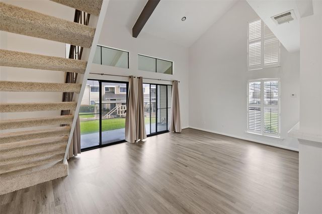 100 April Point Drive S, Conroe, TX 77356