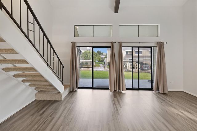 100 April Point Drive S, Conroe, TX 77356