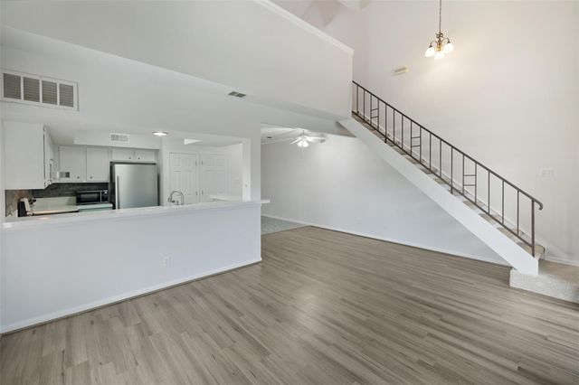 100 April Point Drive S, Conroe, TX 77356