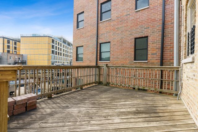 3317 N Sheffield Avenue 3, Chicago, IL 60657