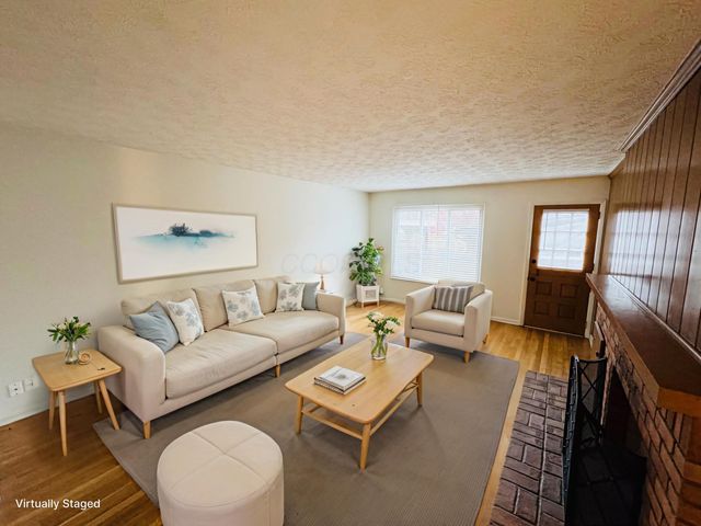 1016 Lambeth Drive, Columbus, OH 43220