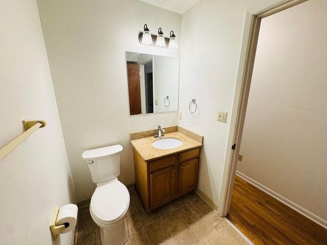 1016 Lambeth Drive, Columbus, OH 43220