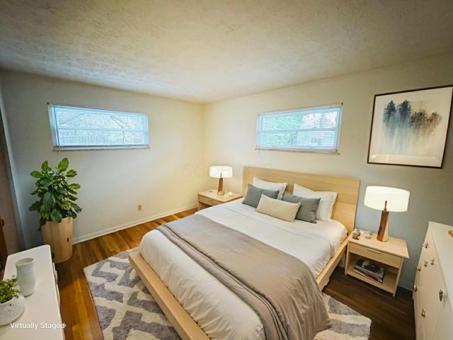 1016 Lambeth Drive, Columbus, OH 43220