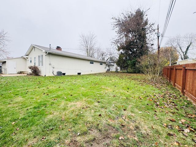 1016 Lambeth Drive, Columbus, OH 43220