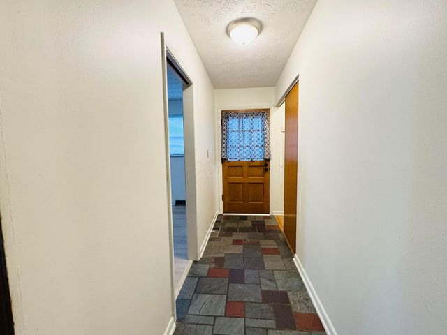 1016 Lambeth Drive, Columbus, OH 43220