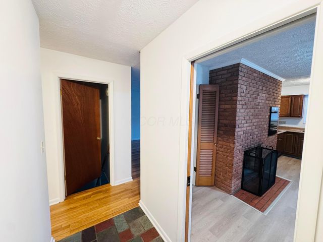 1016 Lambeth Drive, Columbus, OH 43220