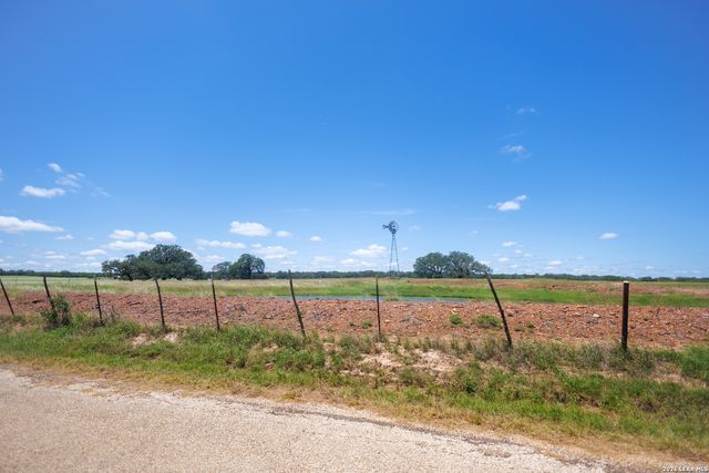 TBD W FM 2200, Devine, TX 78016