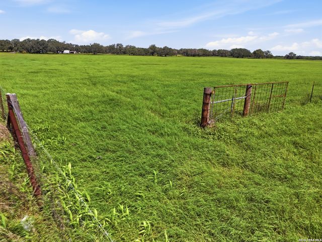 TBD W FM 2200, Devine, TX 78016