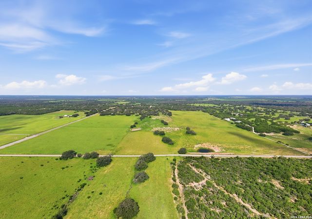 TBD W FM 2200, Devine, TX 78016