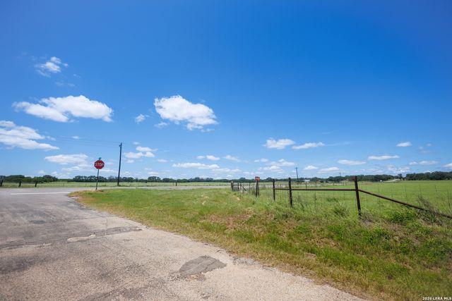 TBD W FM 2200, Devine, TX 78016
