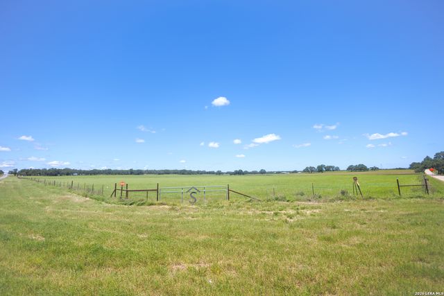 TBD W FM 2200, Devine, TX 78016