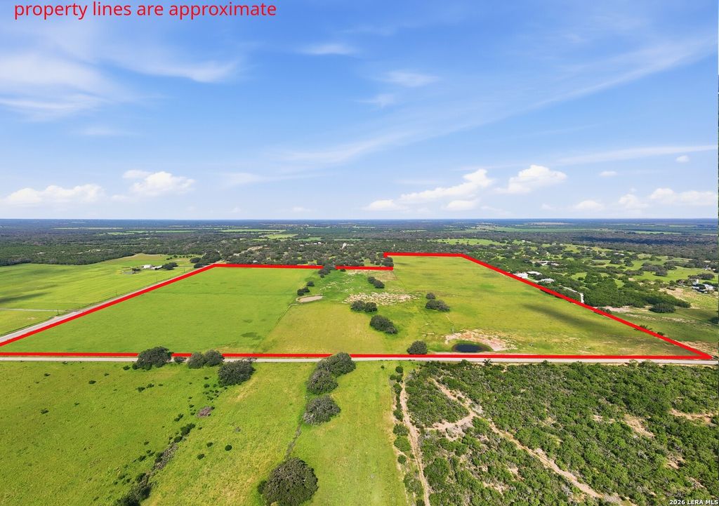 TBD W FM 2200, Devine, TX 78016