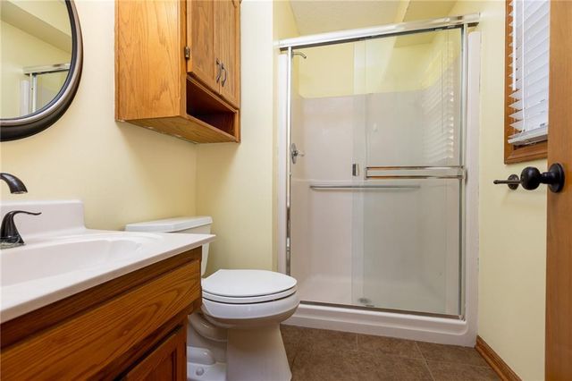 6813 T Gabbert Drive, Pleasant Valley, MO 64068