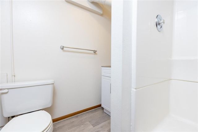 6813 T Gabbert Drive, Pleasant Valley, MO 64068