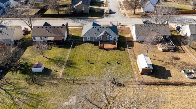 6813 T Gabbert Drive, Pleasant Valley, MO 64068