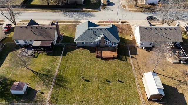 6813 T Gabbert Drive, Pleasant Valley, MO 64068