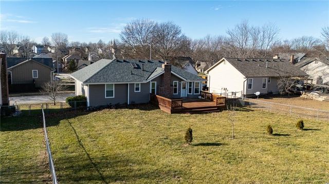 6813 T Gabbert Drive, Pleasant Valley, MO 64068