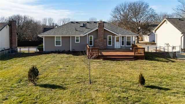 6813 T Gabbert Drive, Pleasant Valley, MO 64068