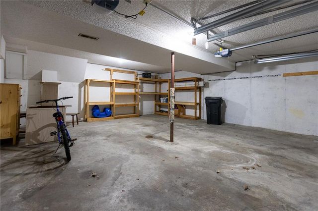 6813 T Gabbert Drive, Pleasant Valley, MO 64068