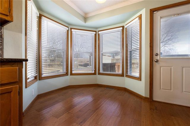 6813 T Gabbert Drive, Pleasant Valley, MO 64068