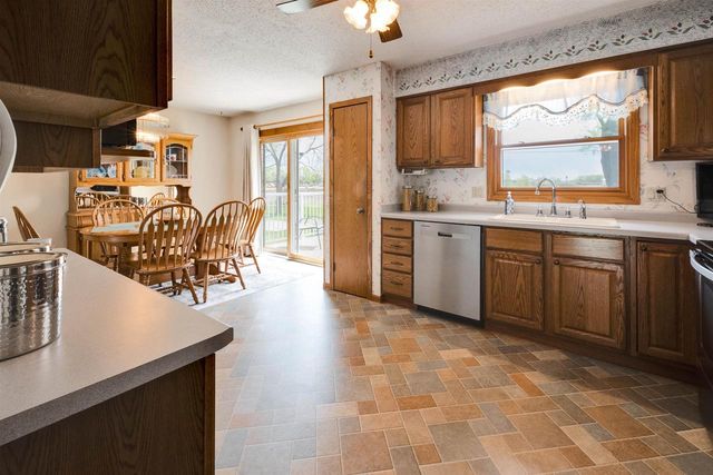 6580 Linden Circle, Windsor, WI 53598