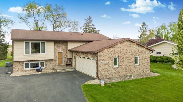 6580 Linden Circle, Windsor, WI 53598