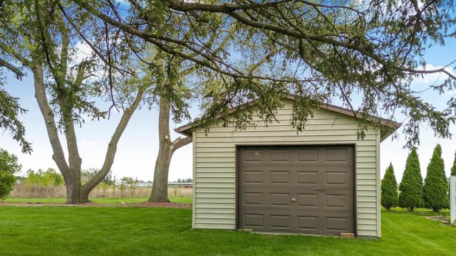 6580 Linden Circle, Windsor, WI 53598