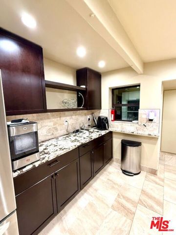 8808 CHATLAKE Drive, West Hills, CA 91304