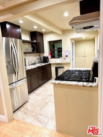 8808 CHATLAKE Drive, West Hills, CA 91304