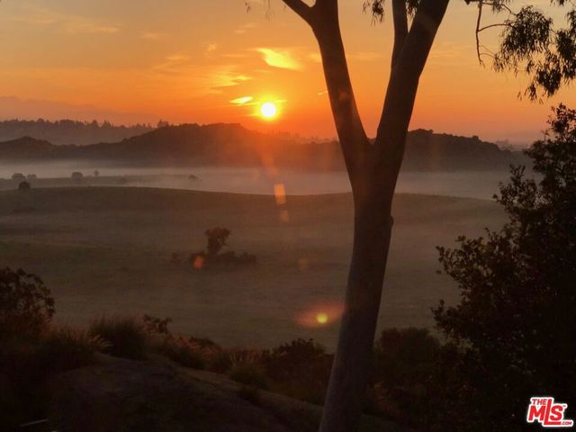 8808 CHATLAKE Drive, West Hills, CA 91304