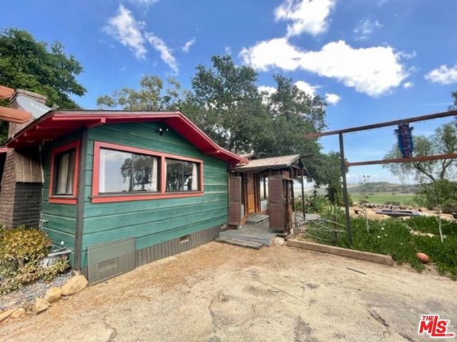 8808 CHATLAKE Drive, West Hills, CA 91304