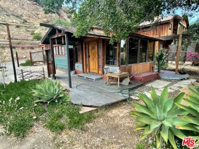 8808 CHATLAKE Drive, West Hills, CA 91304