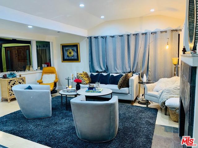 8808 CHATLAKE Drive, West Hills, CA 91304