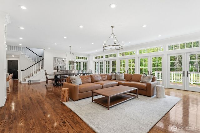22615 NE 140th Way, Woodinville, WA 98077