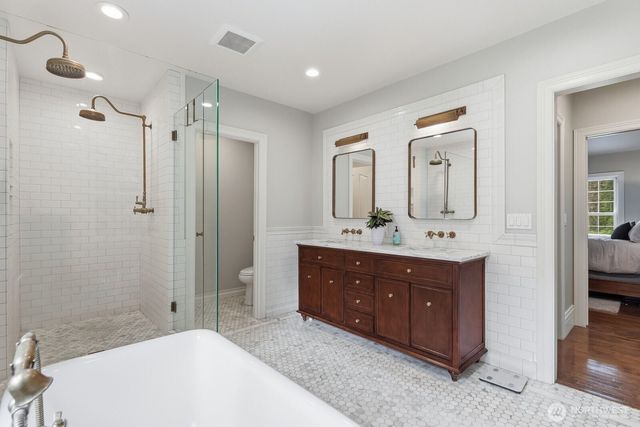 22615 NE 140th Way, Woodinville, WA 98077