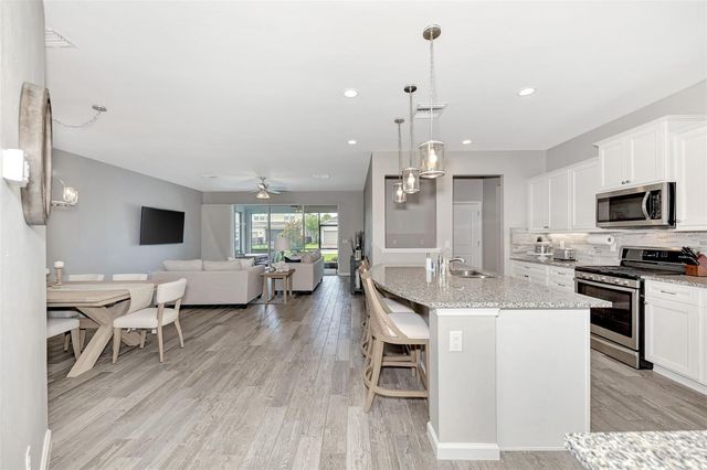 11616 GOLDEN BAY PLACE, Lakewood Ranch, FL 34211