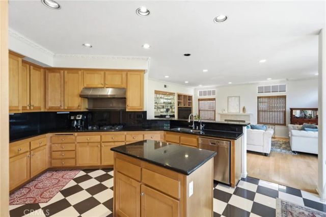 26942 Willow Tree Ln, Laguna Hills, CA 92653