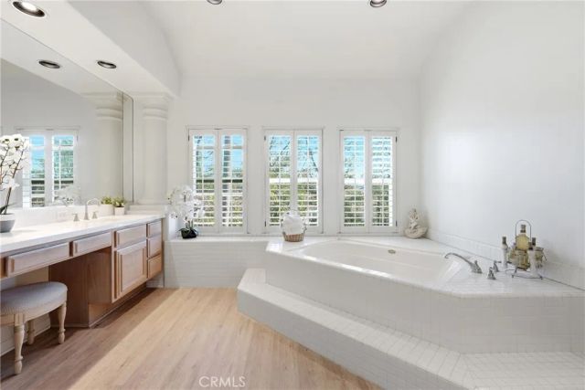 26942 Willow Tree Ln, Laguna Hills, CA 92653