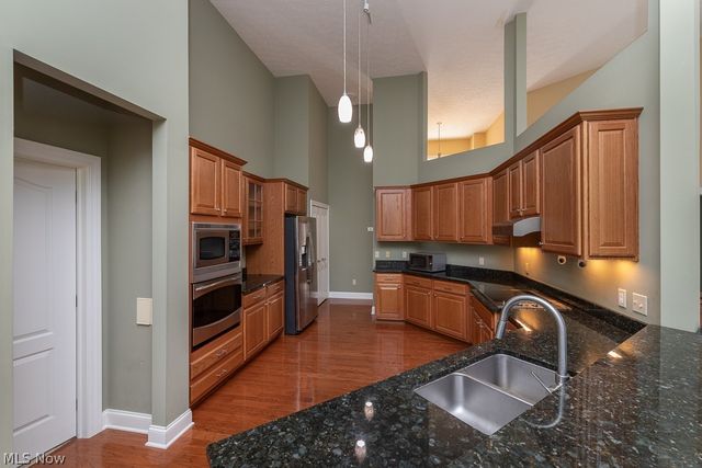 22238 North Trail, Strongsville, OH 44149