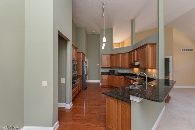 22238 North Trail, Strongsville, OH 44149