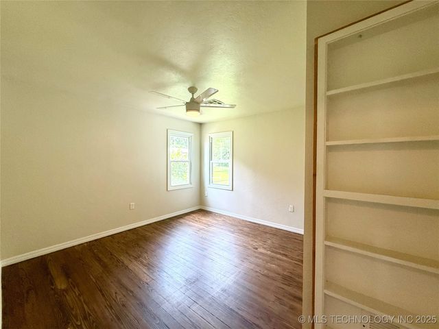 206 S 2nd Street, Eufaula, OK 74432