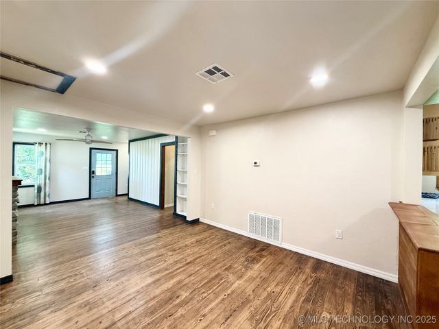 206 S 2nd Street, Eufaula, OK 74432