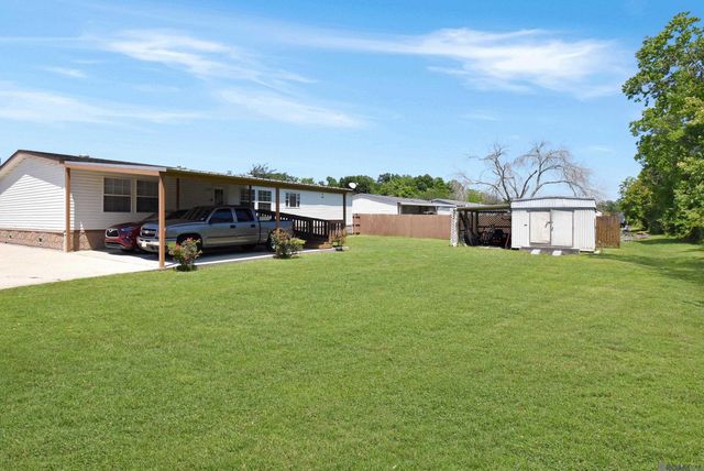 39065 Holly Hill Dr, Gonzales, LA 70737
