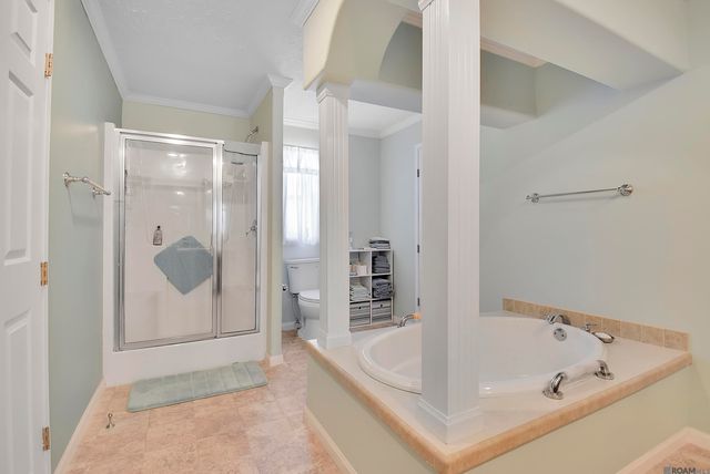 39065 Holly Hill Dr, Gonzales, LA 70737