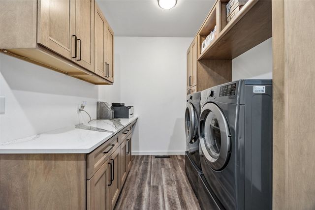 61 Quail Valley Court, Iowa City, IA 52246