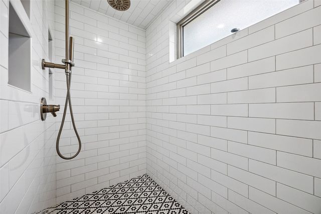 61 Quail Valley Court, Iowa City, IA 52246