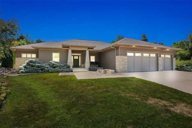 61 Quail Valley Court, Iowa City, IA 52246