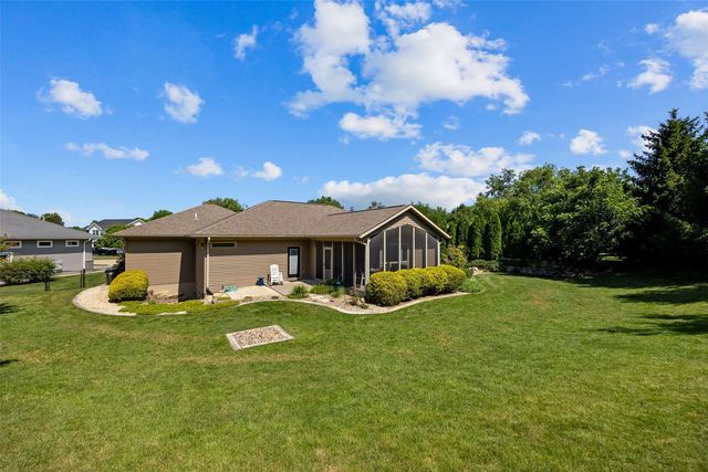 61 Quail Valley Court, Iowa City, IA 52246