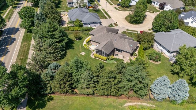 61 Quail Valley Court, Iowa City, IA 52246